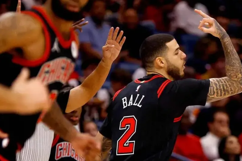 Cầu thủ bóng rổ NBA/Bulls ghi bàn 1013 ngày sau